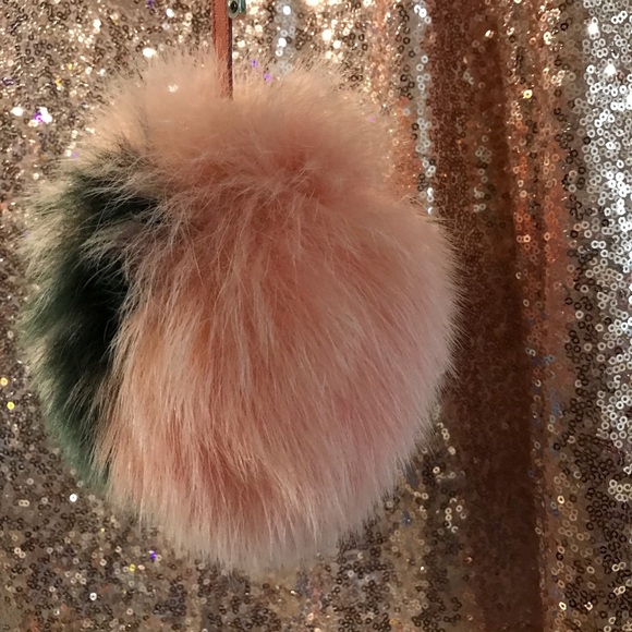 Fendi ABC fur Pom Pom large key bag charm - Picture 3 of 6